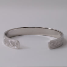 画像をギャラリービューアに読み込む, 手彫り プラチナバングル 幅9mm 【オーダー実績】