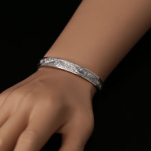 画像をギャラリービューアに読み込む, 手彫り プラチナバングル 幅9mm 【オーダー実績】